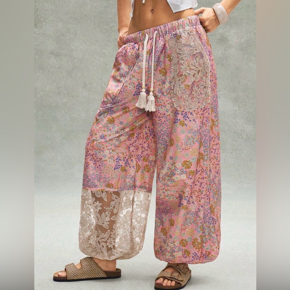 Boho lace pants Women’s Pink Floral Boho Wide-Leg jogger style Pants - Picture 3 of 5